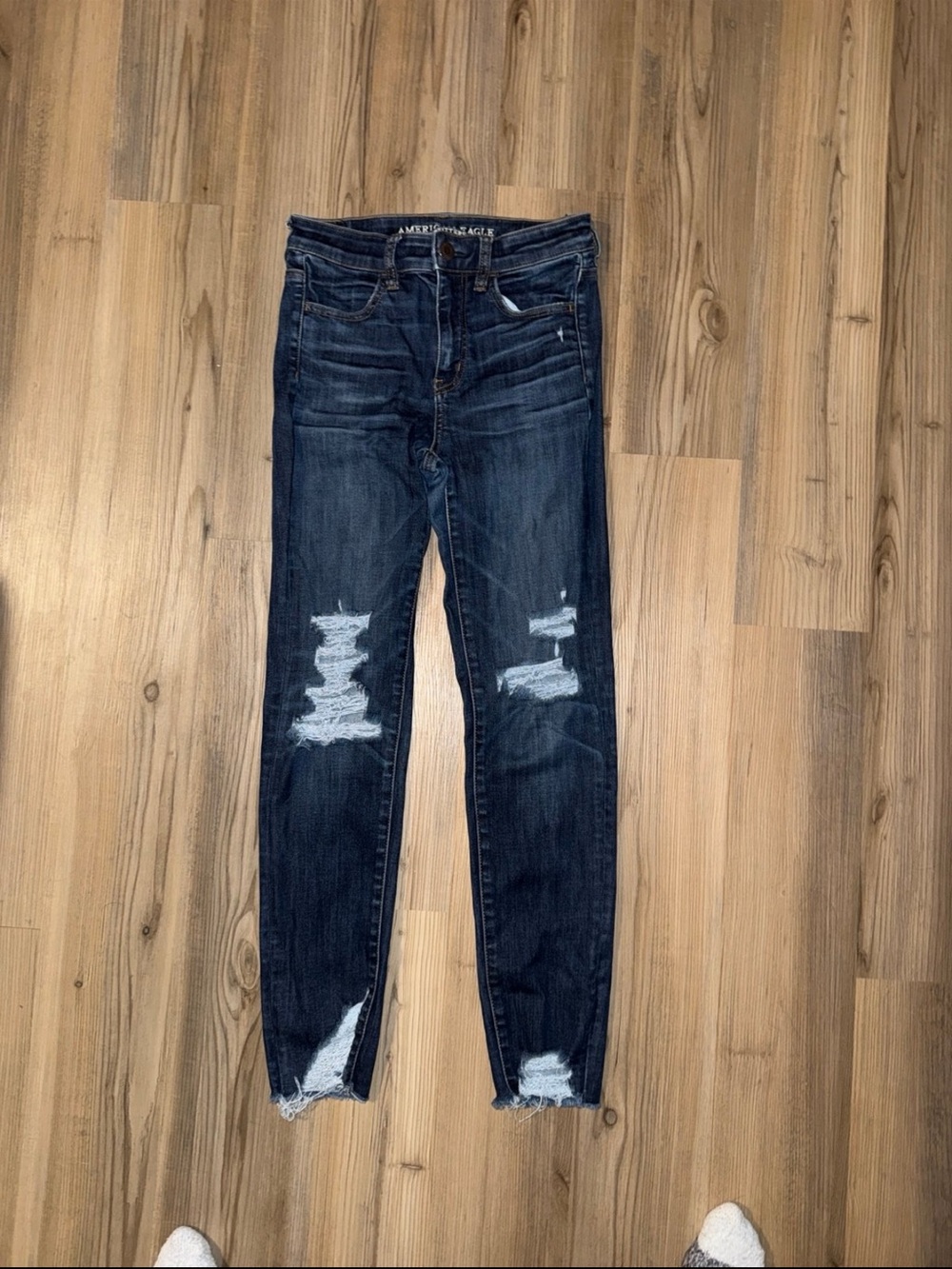 American Eagle Outfitters Dark Wash Ripped Skinny Jeans